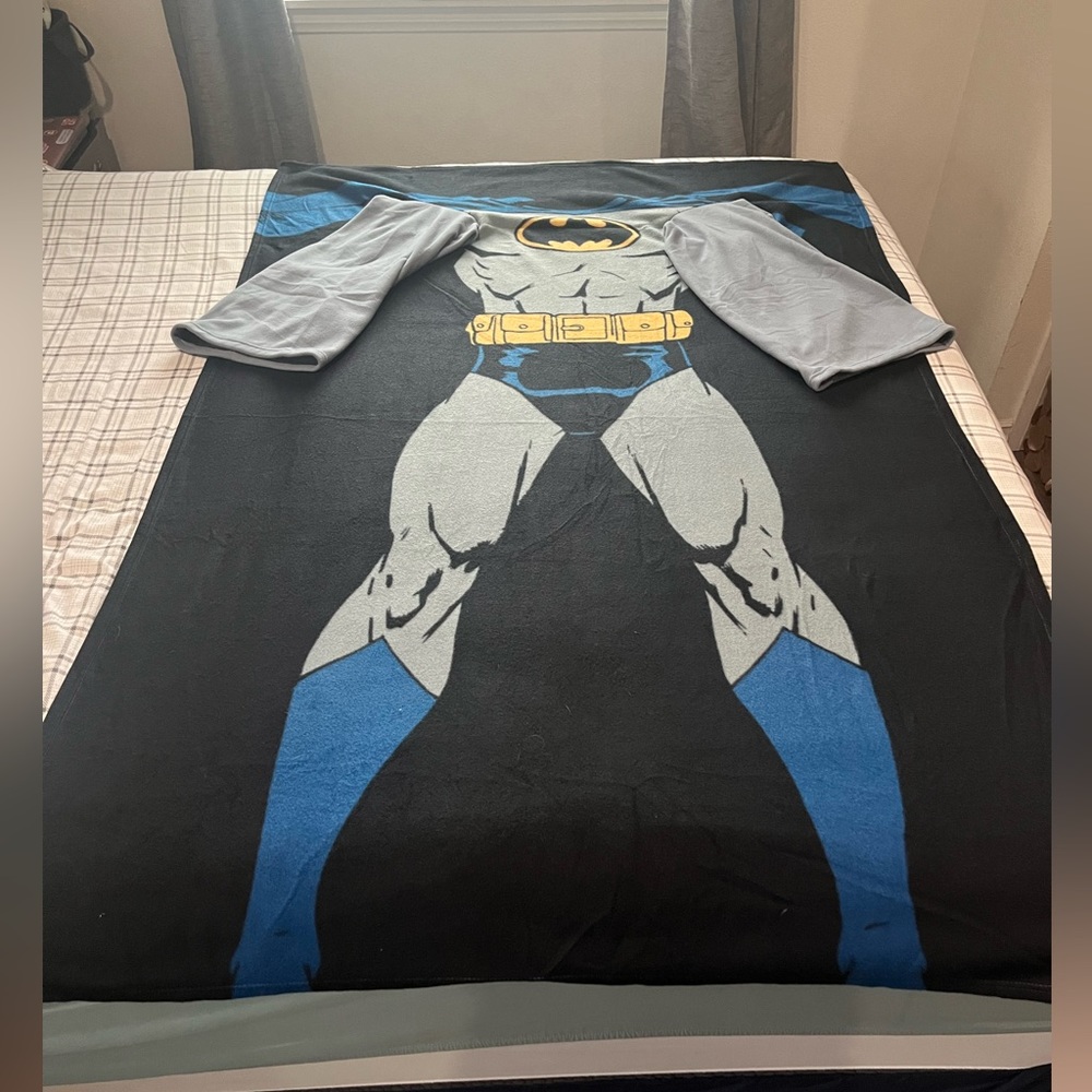 Batman fleece blanket with arm sleeves that make‎ you look like batman